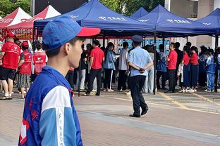 詹俊：国足前两轮每场都有小进步，希望今晚能延续这个势头